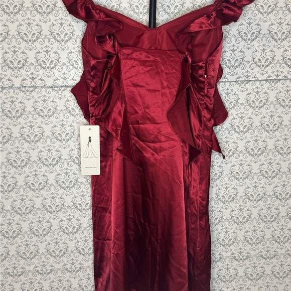 Elegant Red Women's mini Dress - Picture 2 of 3